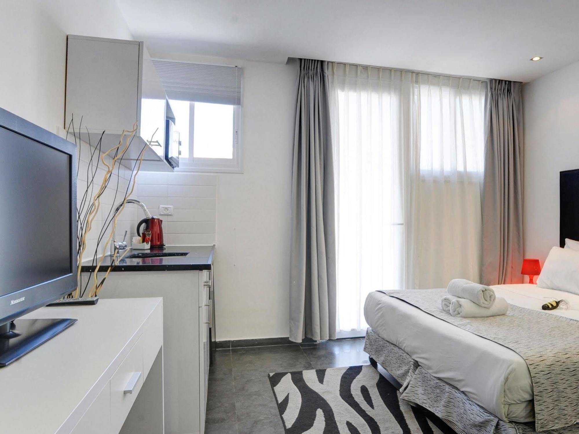 Residence Suites By Raphael Hotels Tel Aviv Exterior photo